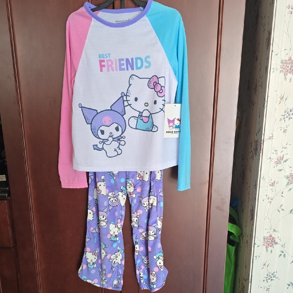 NWT. Hello Kitty Kids Pajama Set - Pink, Blue, and Purple Size 6/6x
